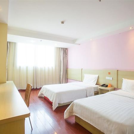 7Days Inn Suzhou Sanxiang Road Bagian luar foto