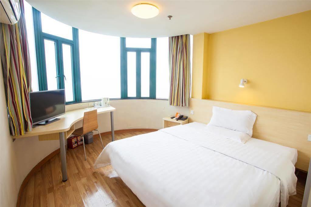 7Days Inn Suzhou Sanxiang Road Bagian luar foto
